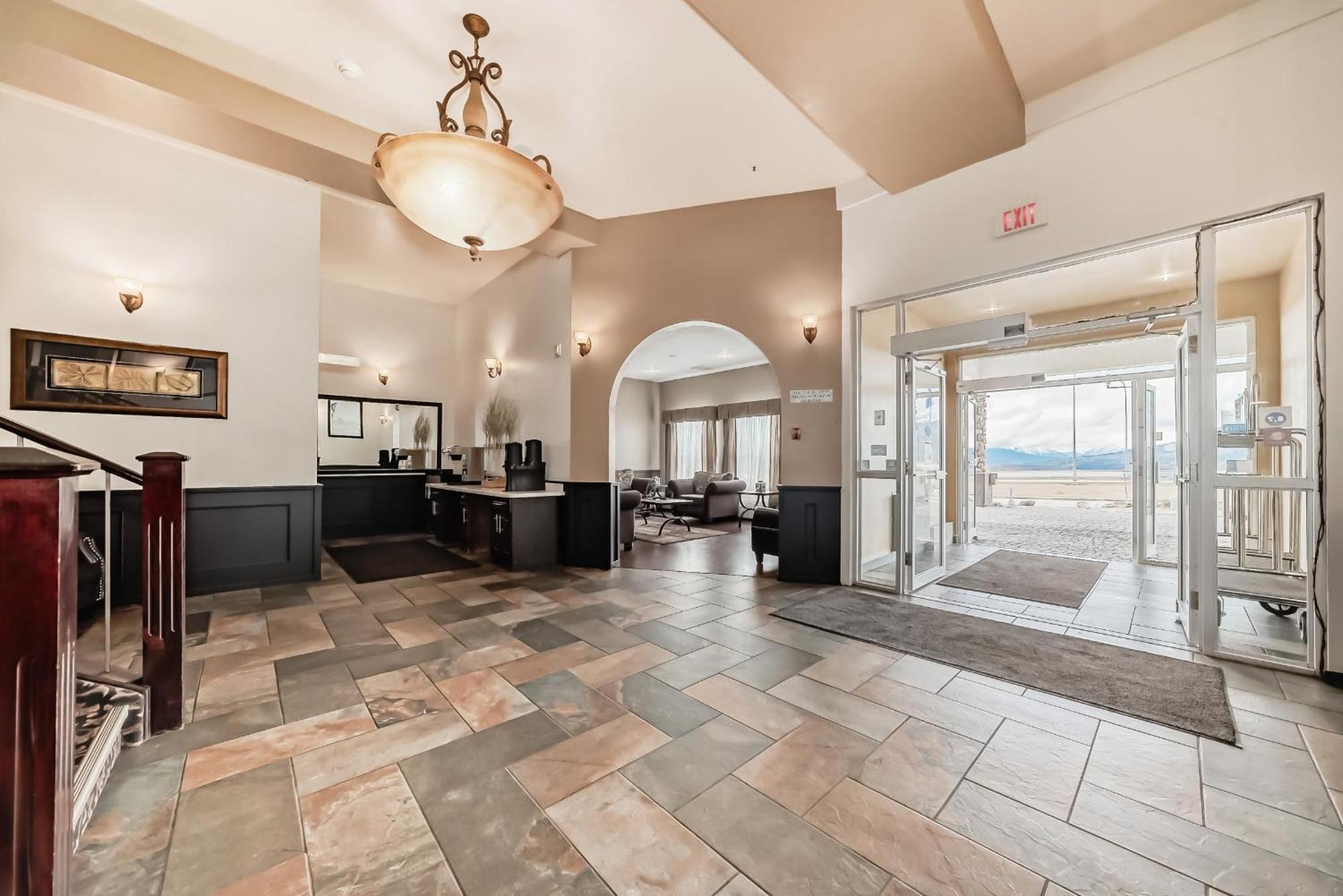 Grande Cache Inn & Suites Kültér fotó