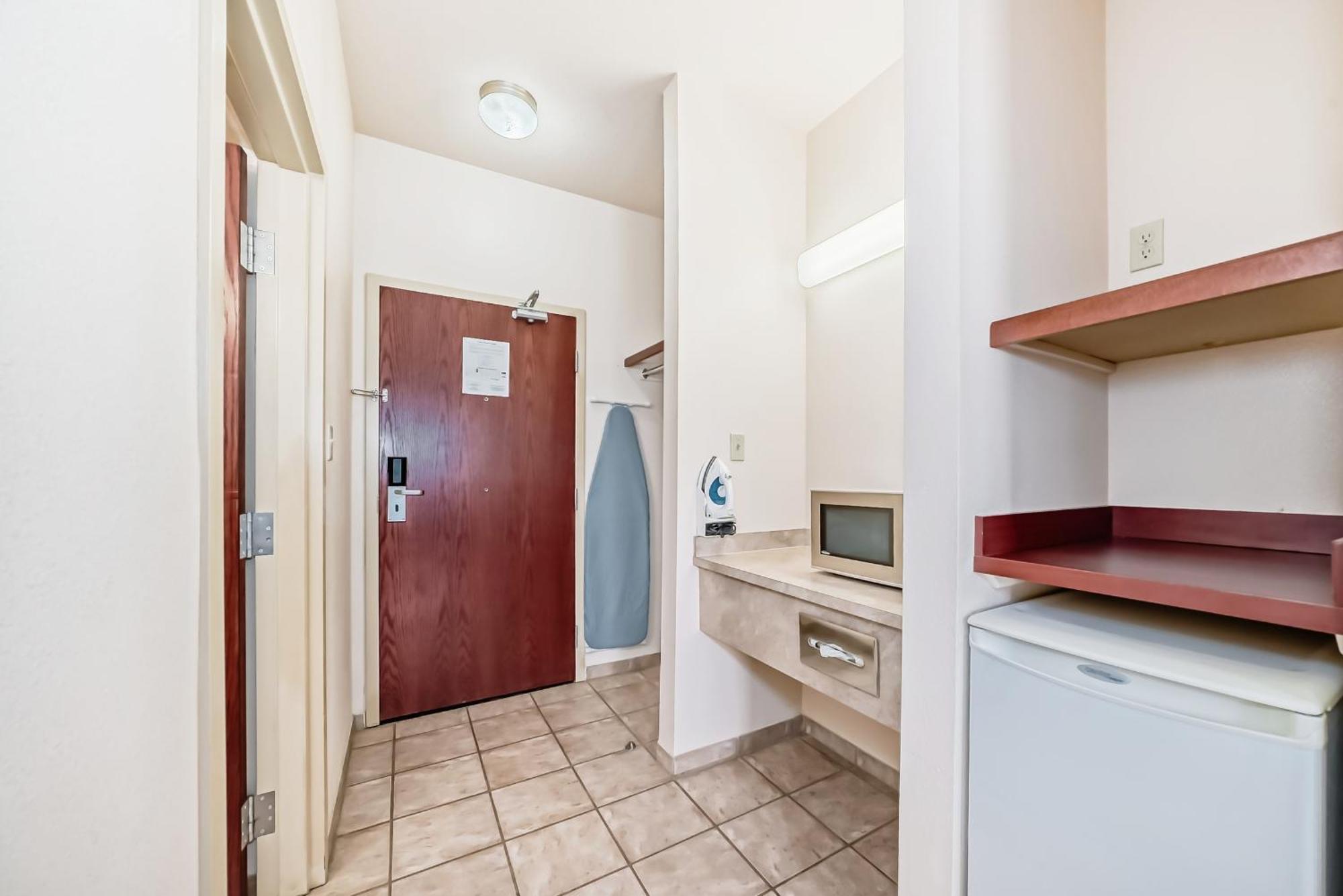 Grande Cache Inn & Suites Kültér fotó