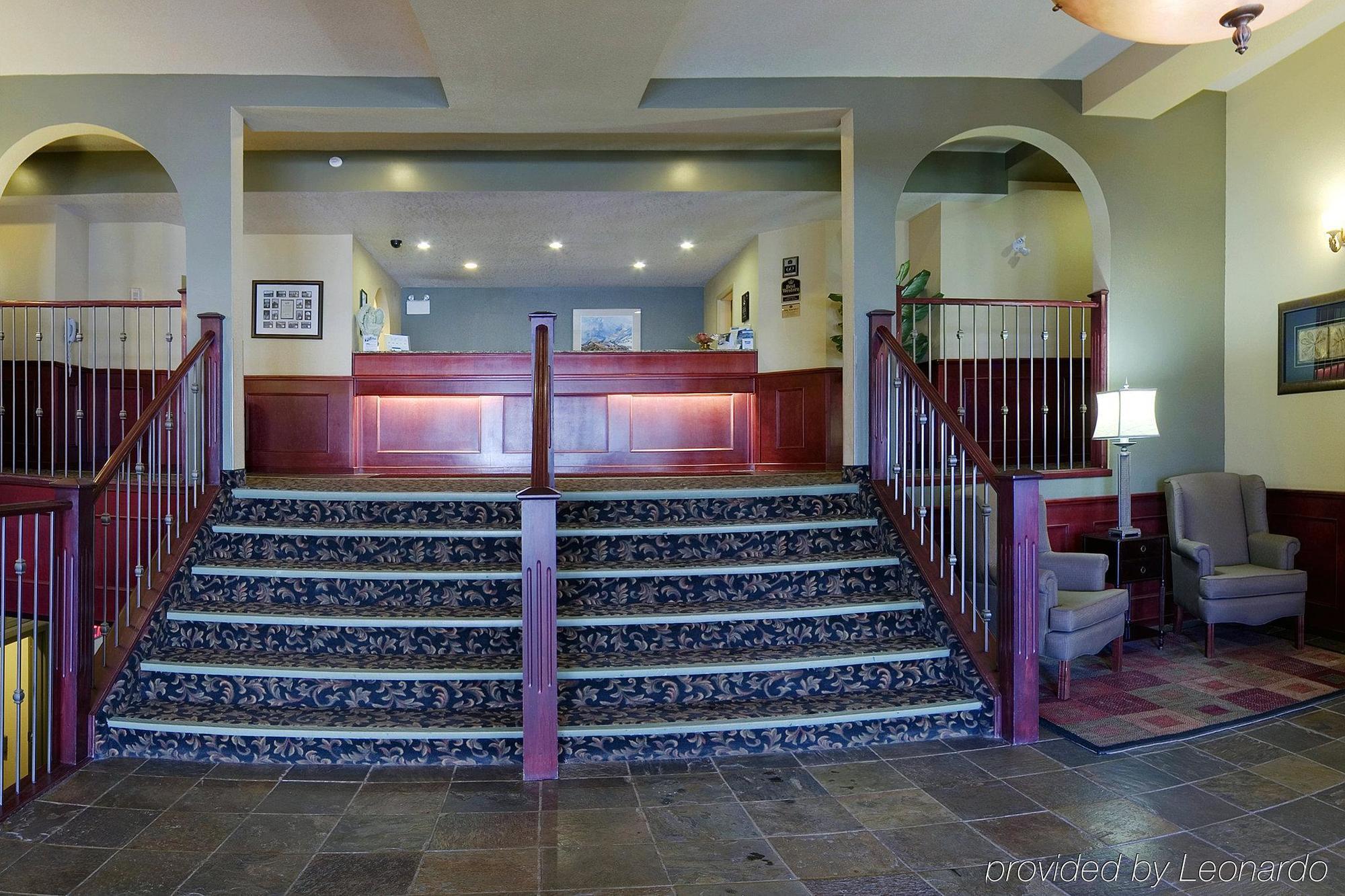Grande Cache Inn & Suites Beltér fotó
