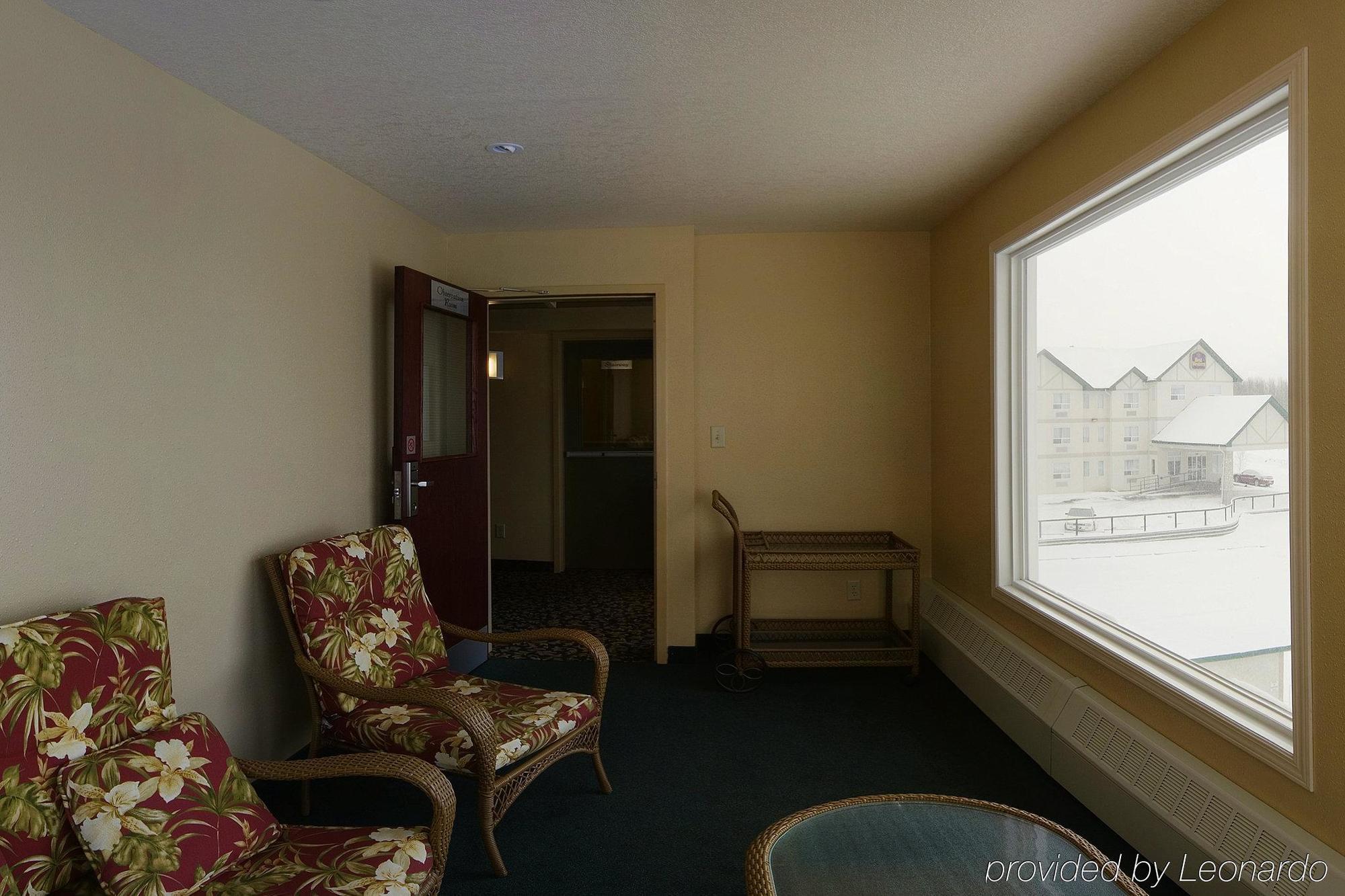 Grande Cache Inn & Suites Beltér fotó
